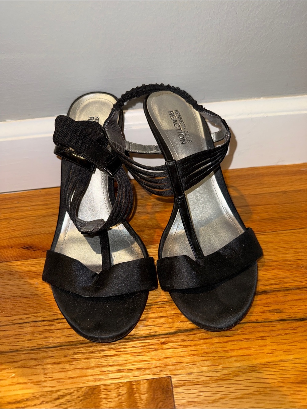 Kenneth Cole Reaction Heels Size 7